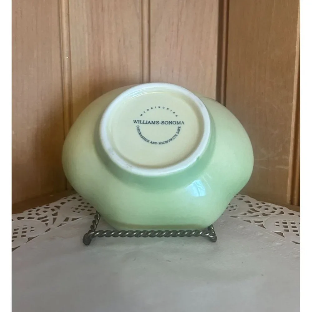 Set of 2 Williams Sonoma Tomato-Themed Ceramic Bowls Green Yellow Dips Appetizer